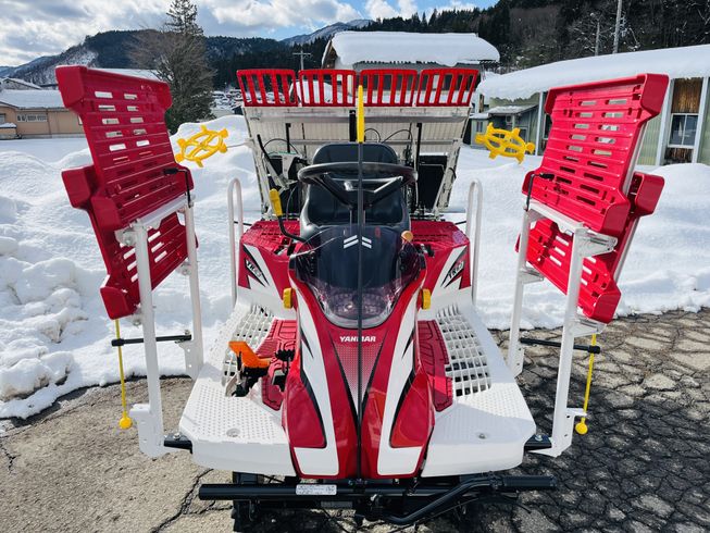 田植機 YR4J 写真５