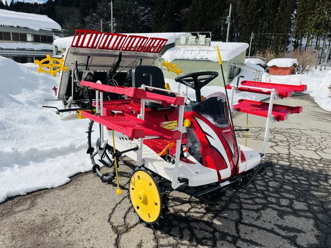 田植機 YR4J 写真２