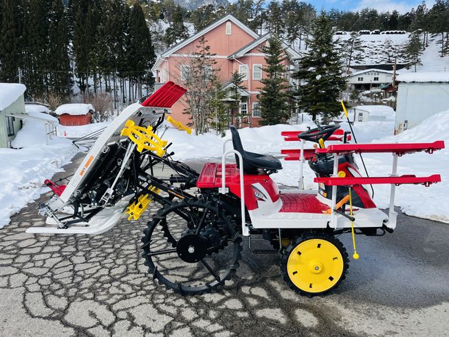 田植機 YR4J 写真６