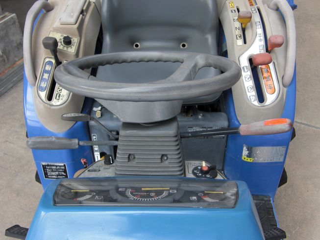 トラクター TH213-BA4V 写真３