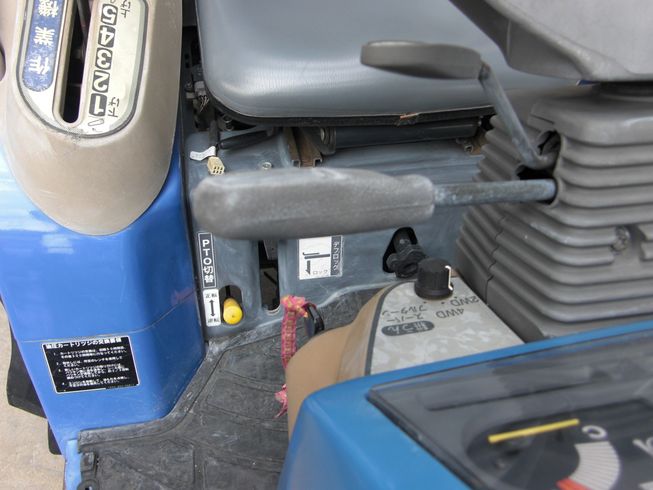 トラクター TH213-BA4V 写真６