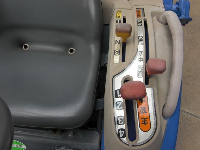 トラクター TH213-BA4V 写真５