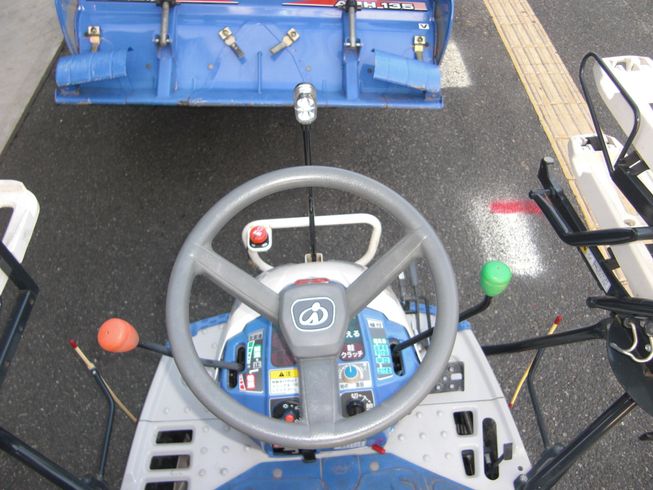 田植機 PQZ45-DULF　パワステ　枕地ならしロータ　施肥機付 写真４