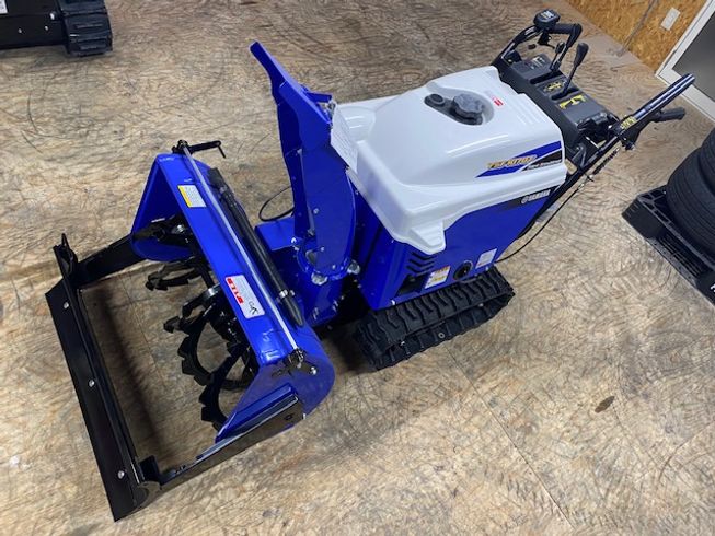 除雪機 YT1070T-B 写真２
