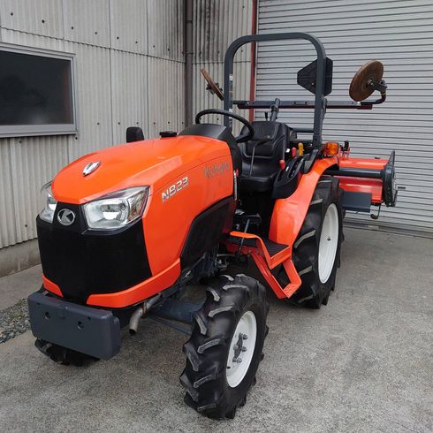 トラクター NB23 写真２