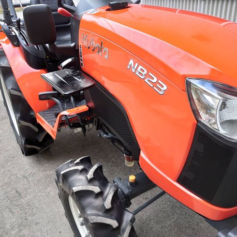 トラクター NB23 写真３