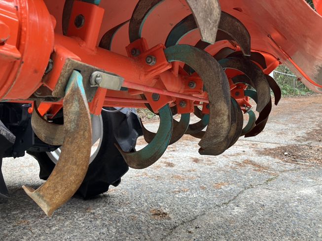 トラクター B72 写真８