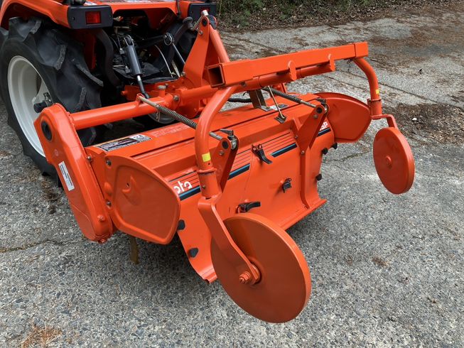 トラクター B72 写真７