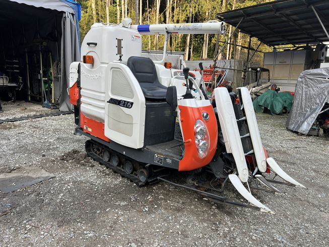 コンバイン ARN216 写真２