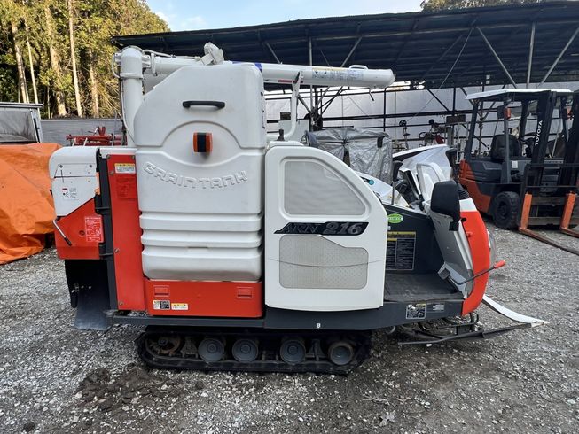 コンバイン ARN216 写真５