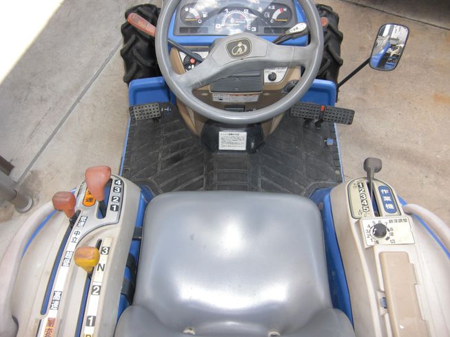 トラクター TH213-BA4VD 写真２