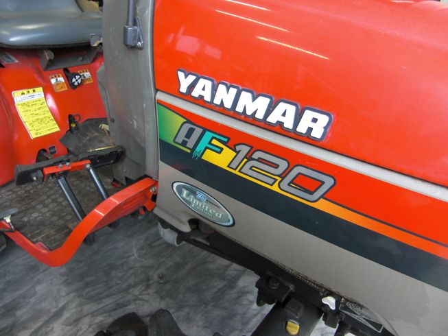 中古トラクターヤンマーAF120-VPUS5 20馬力フル装備人気のヤンマー