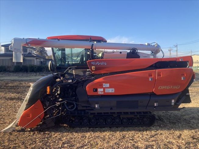 コンバイン DR6130 写真４