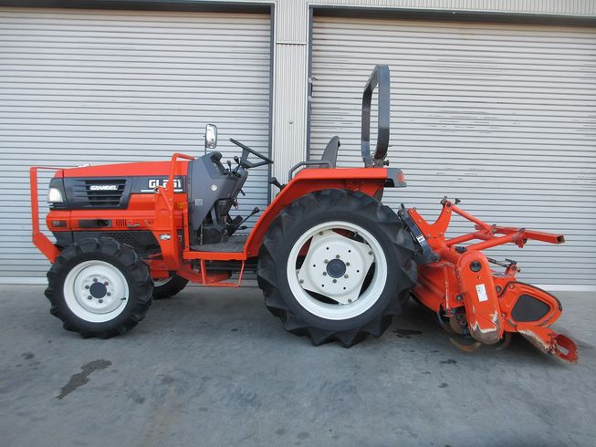 トラクター GL261 写真４