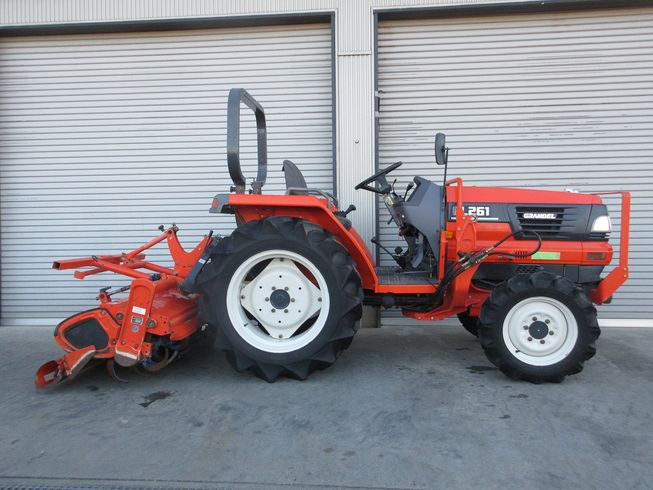 トラクター GL261 写真３