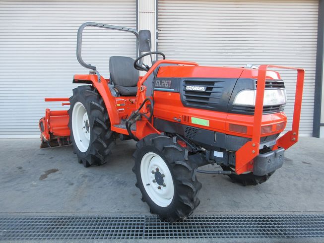 トラクター GL261 写真２