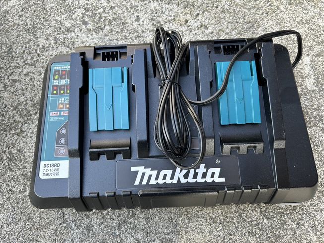 草刈機 バッテリー式刈払機 写真８