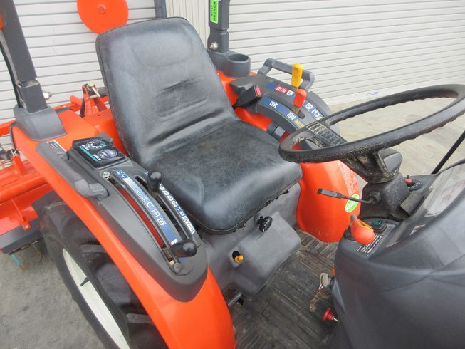 トラクター JB14BSMAG 写真５