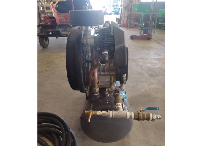 コンプレッサー TFP22CF-10M6 写真２