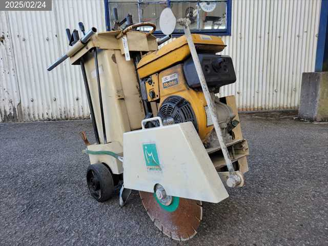 メイワ コンクリートカッター 写真