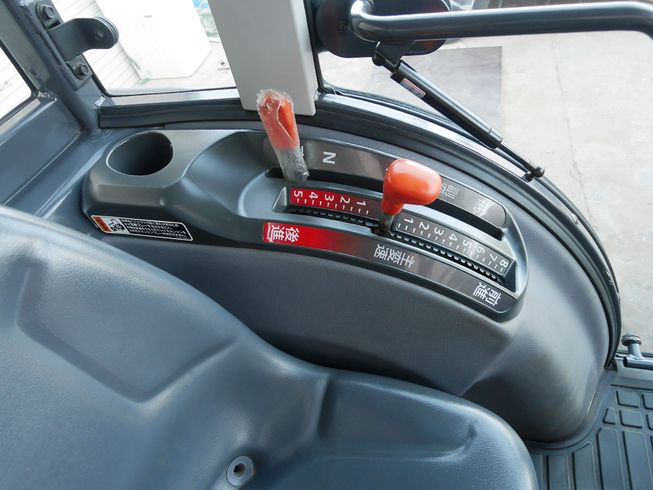 トラクター T265D 写真７