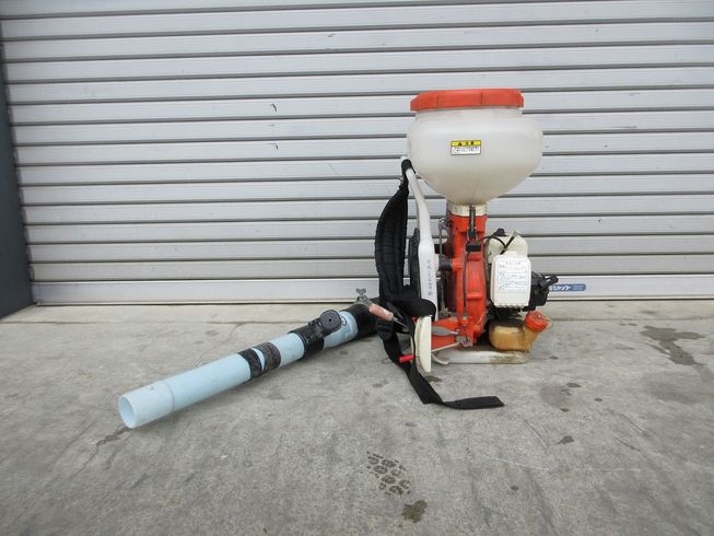 背負式動力散布機 DME401 写真３