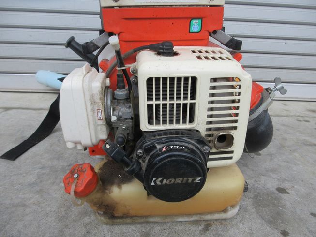 背負式動力散布機 DME401 写真８