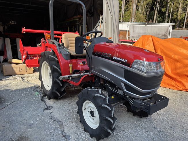 トラクター EF120 写真２