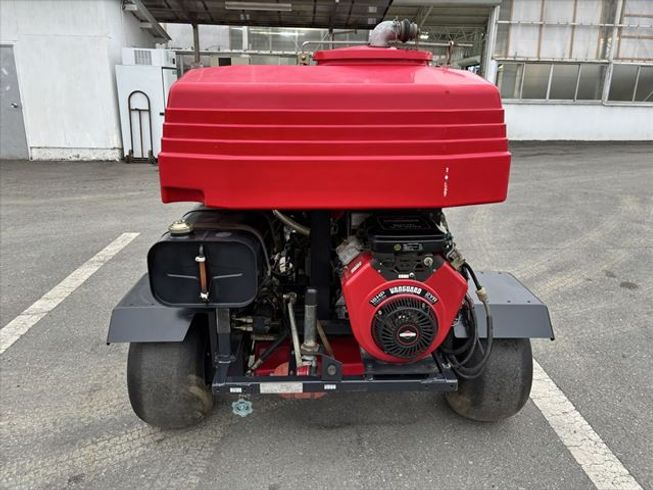 乗用噴霧機 GI64 写真３