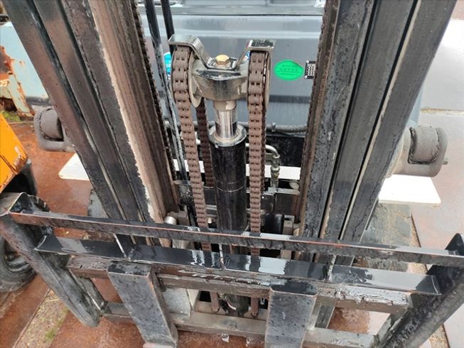 フォークリフト FD25T5 写真５