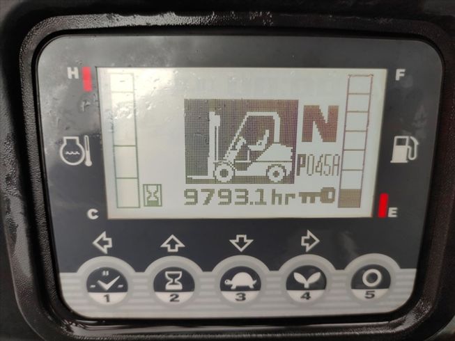 フォークリフト FD25T5 写真６