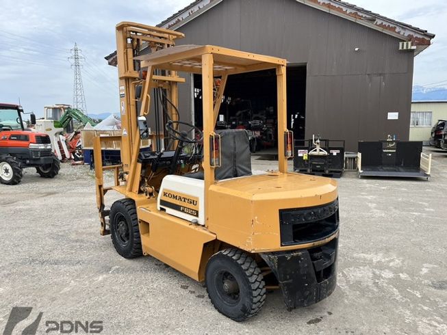 フォークリフト FG25-8 写真４