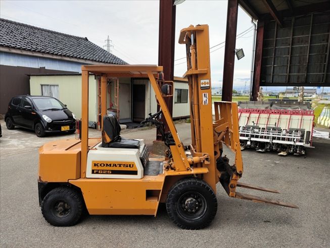 フォークリフト FG25-8 写真３