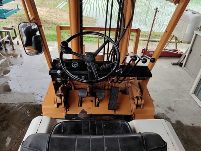 フォークリフト FG25-8 写真６