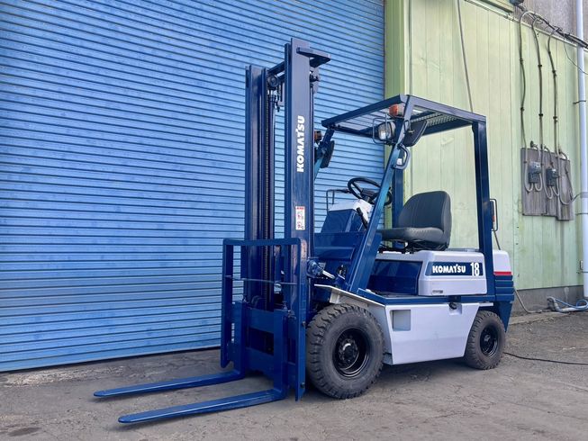 コマツ フォークリフト 写真