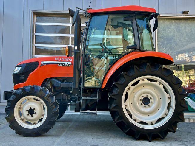 トラクター MR70QMAXL 写真３
