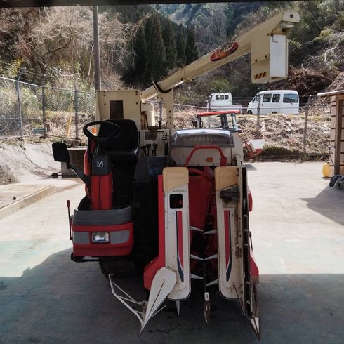 コンバイン GC221  写真３