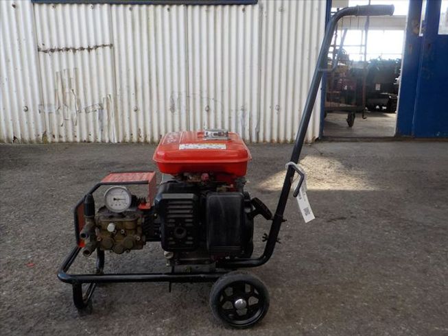 高圧洗浄機 EHW90 写真２