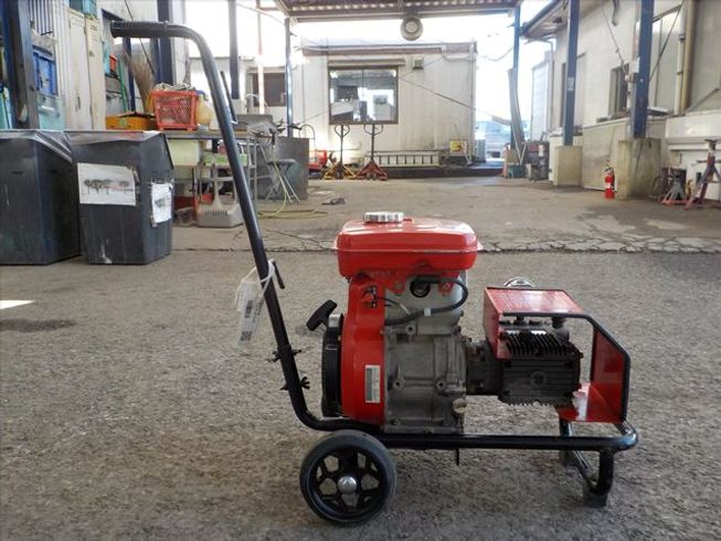 高圧洗浄機 EHW90 写真４