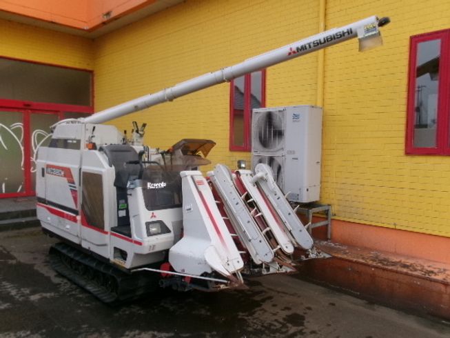 三菱 コンバイン 写真