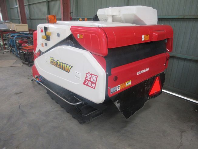 コンバイン Ee211W 写真４