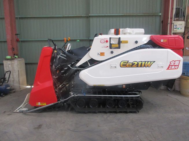 コンバイン Ee211W 写真２