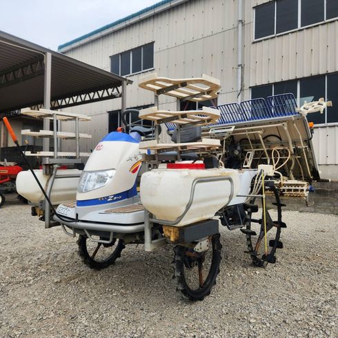 田植機 PZ60-HGRLM 写真２