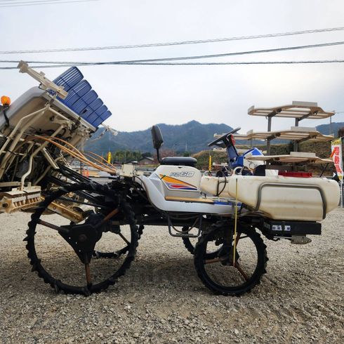 田植機 PZ60-HGRLM 写真３