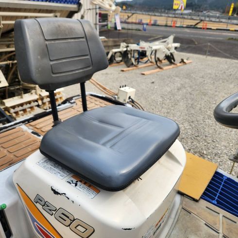 田植機 PZ60-HGRLM 写真６