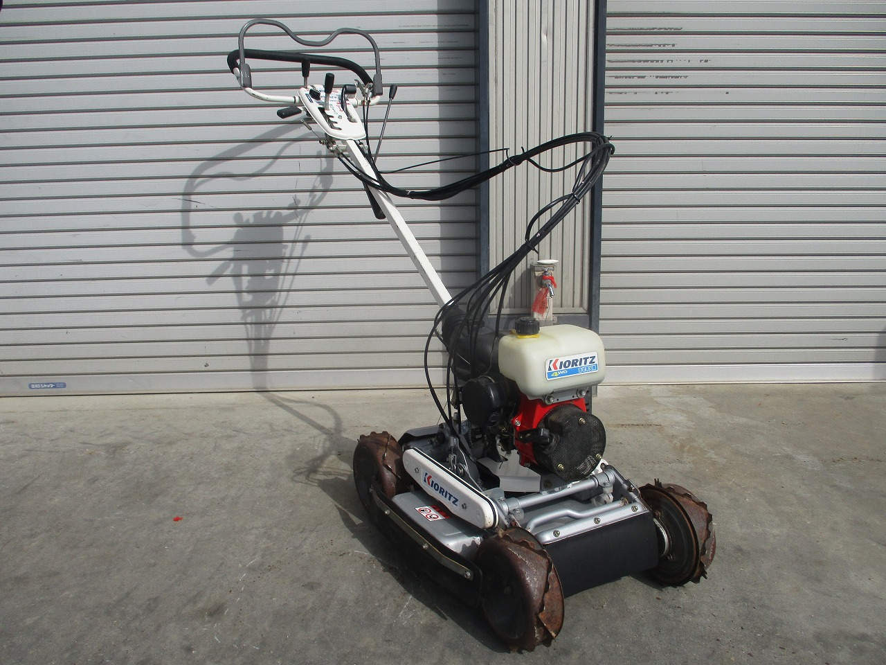 共立 畦草刈機 写真