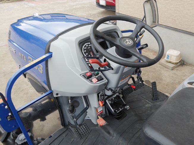 トラクター GEAS NTA253 写真５