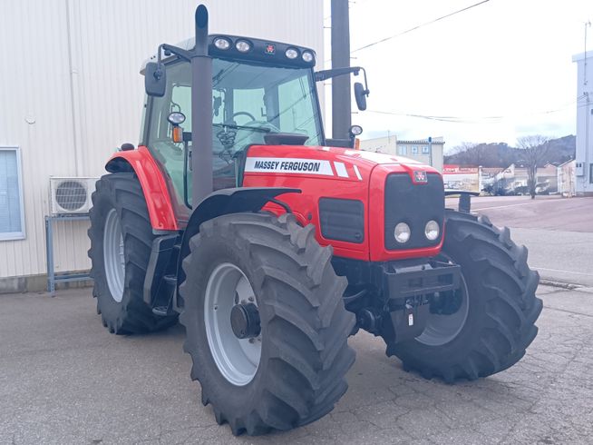 マッセイファーガソン トラクター 写真