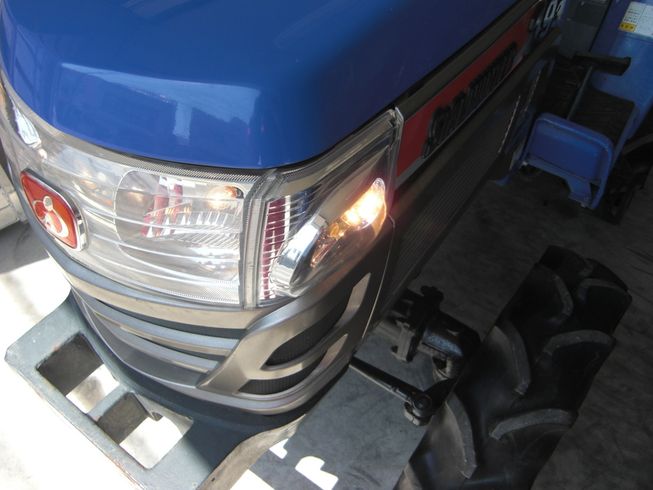 トラクター TH193-QA14VD　　IQターンハンドル切るだけ　簡単作業！ 写真11