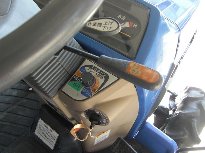 トラクター TH193-QA14VD　　IQターンハンドル切るだけ　簡単作業！ 写真６